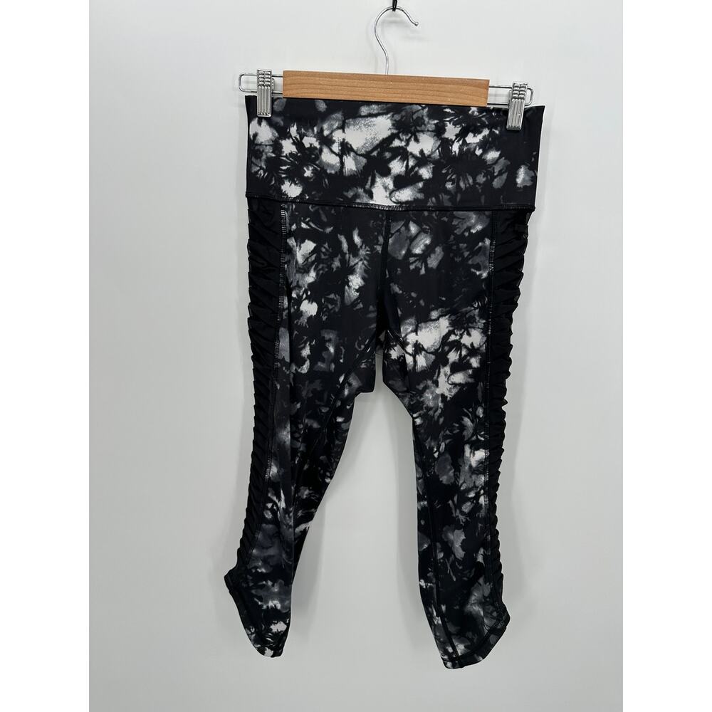 Lululemon Womens Black Tie Dye Cropped Leggings Sz 6 Mesh Workout Gym Running